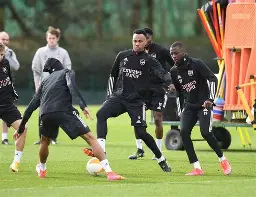 九游游戏-包含从费耶诺德赛前内部沟通到本菲卡外线爆发备战欧超杯，赛前山东男篮备战欧超杯的词条