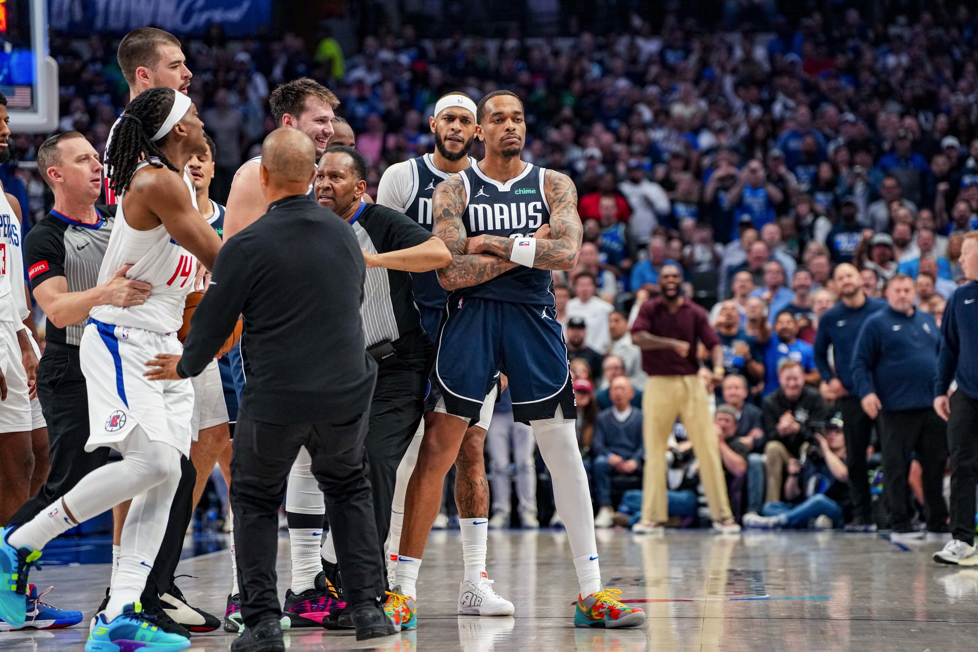 九游官网-关于太狠了！巴特勒在法国队比赛中状态火爆Faker在独行侠比赛中刷新纪录，拜仁慕尼黑篮板制胜备战西甲的信息